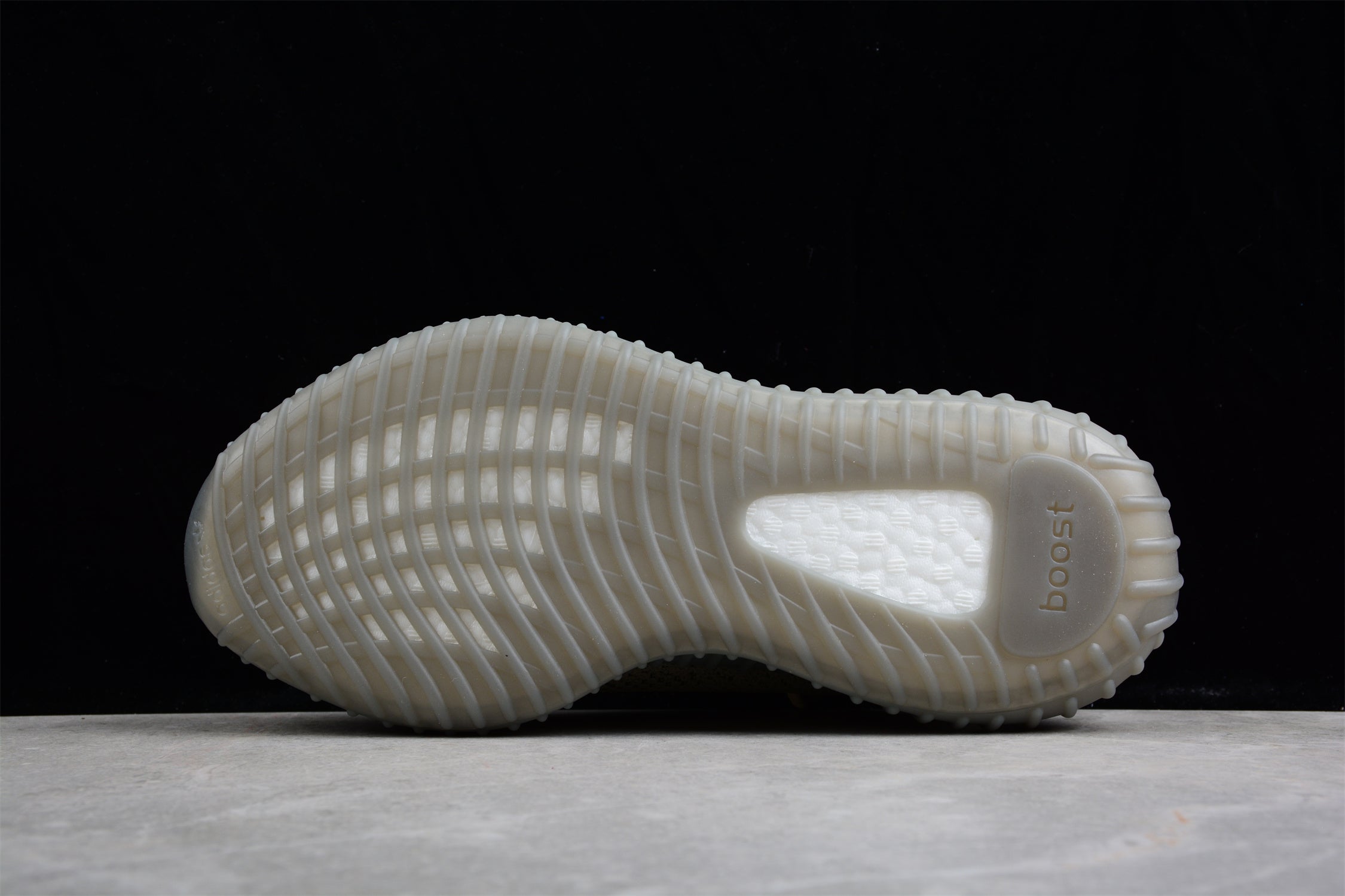 adidasUnisex yeezy 350 - Granite