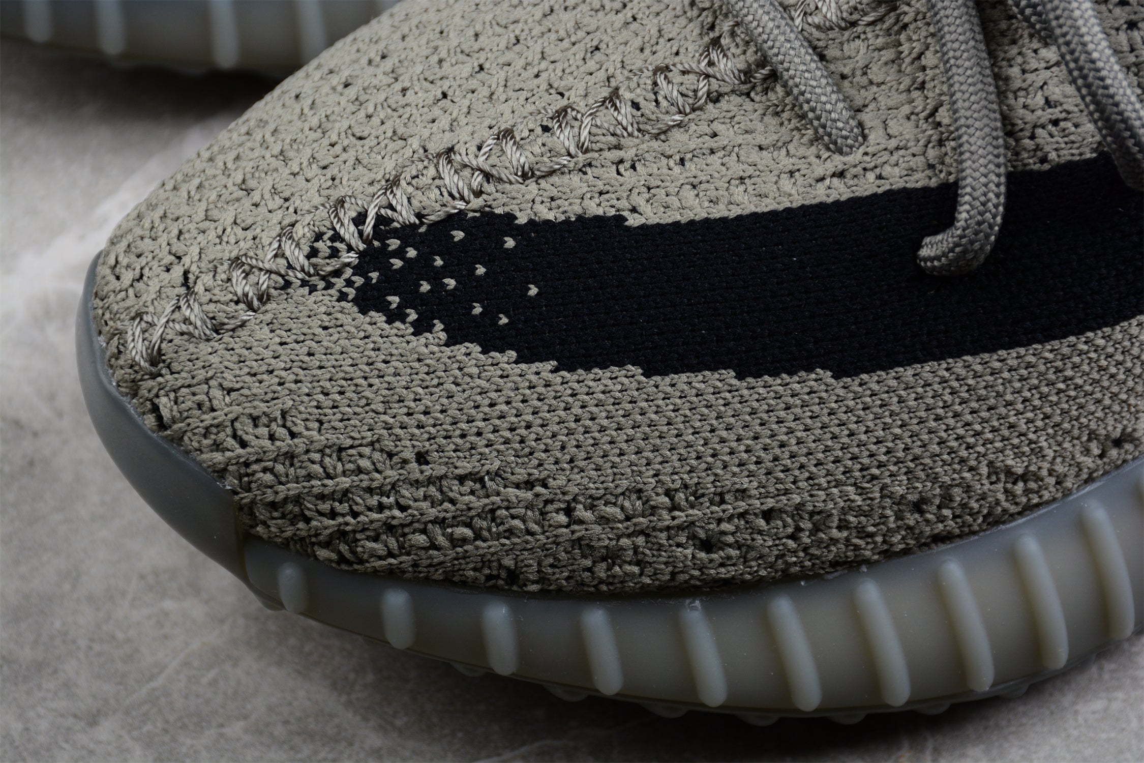 adidasUnisex yeezy 350 - Granite