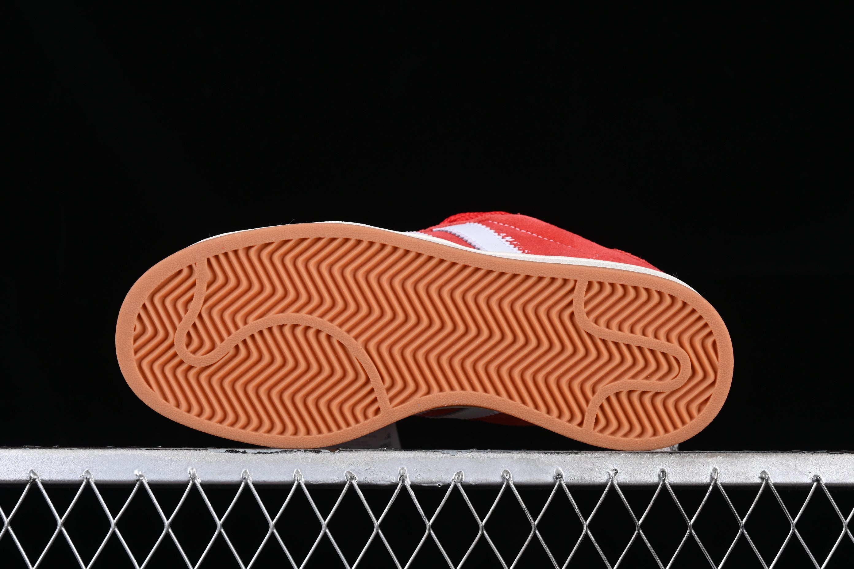 adidasUnisex Campus - Red