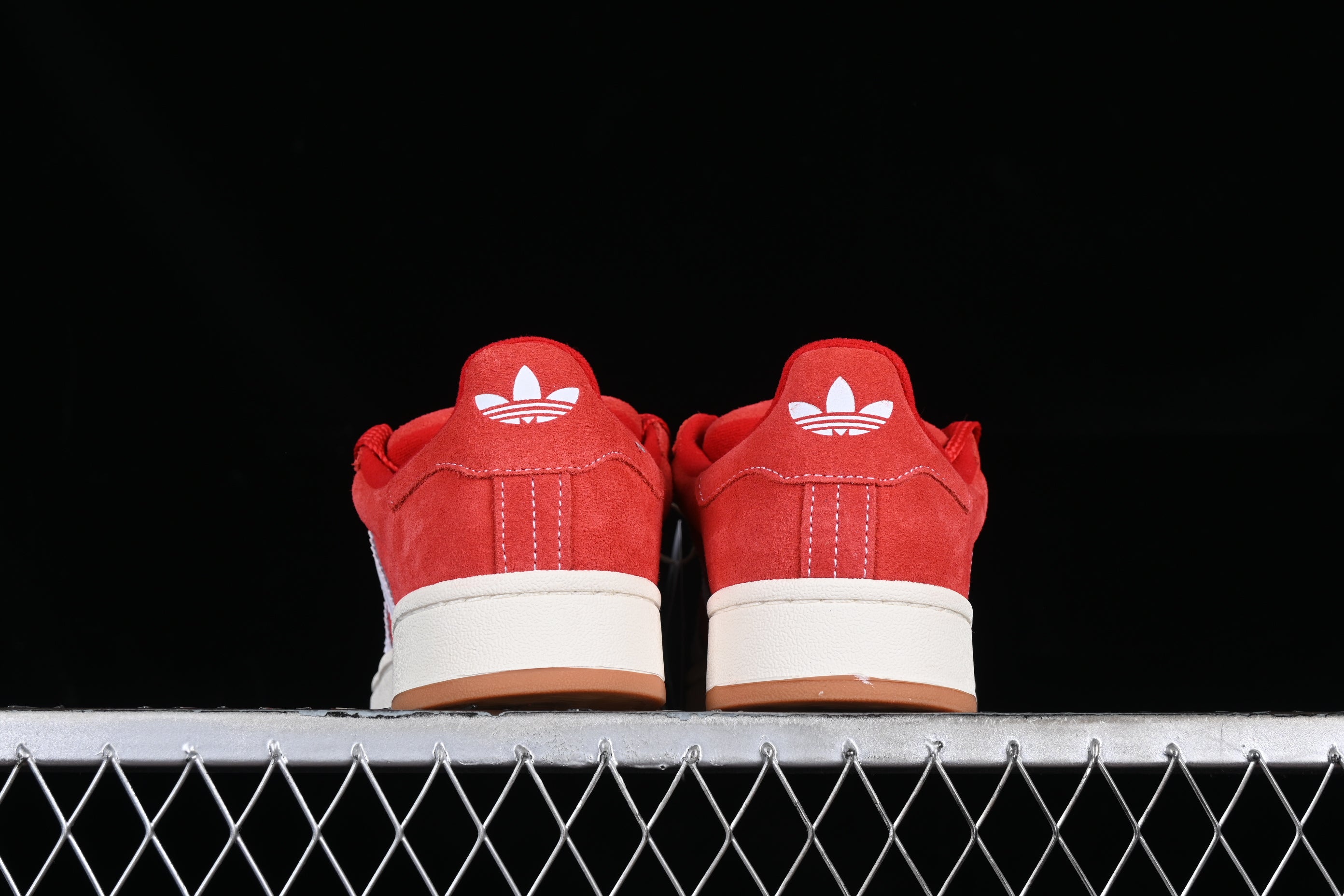 adidasUnisex Campus - Red
