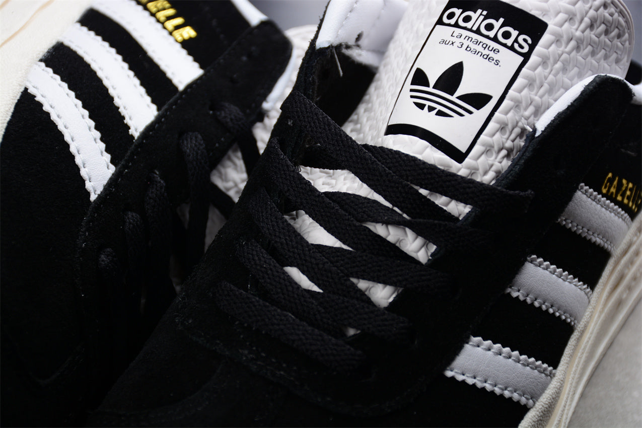 adidasUnisex Gazzele Bold Celine - Black