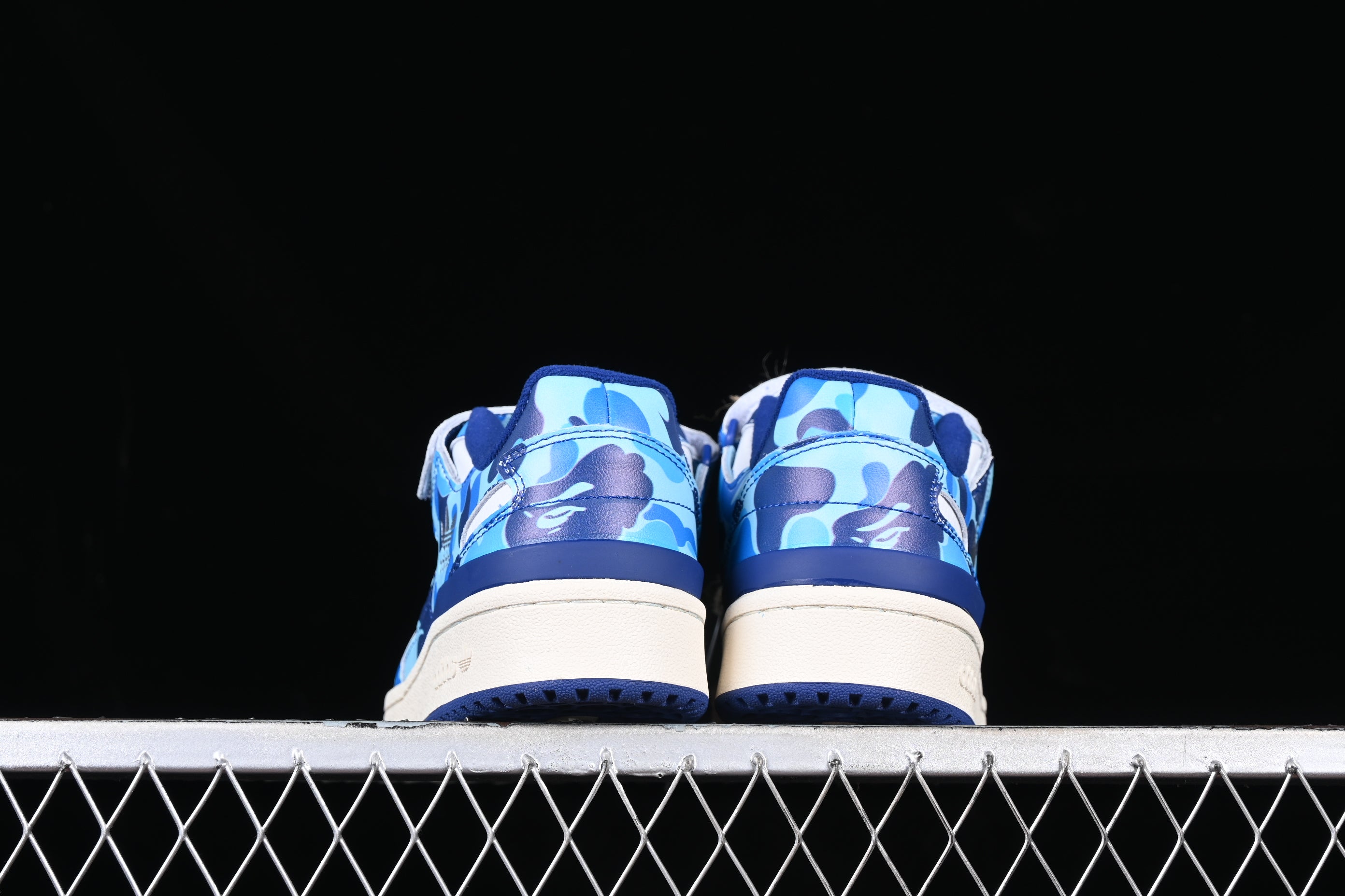 AdidasUnisex BAPE x Forum Low 84 30th Anniversary - Blue Camo