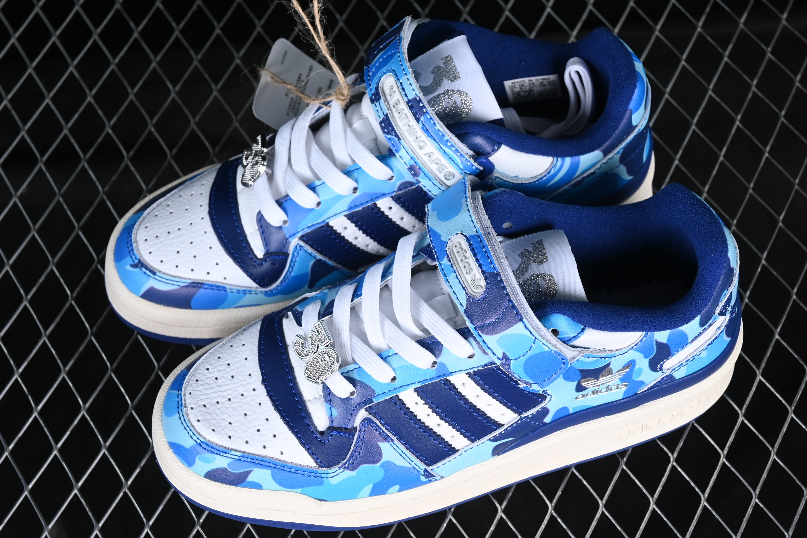 AdidasUnisex BAPE x Forum Low 84 30th Anniversary - Blue Camo