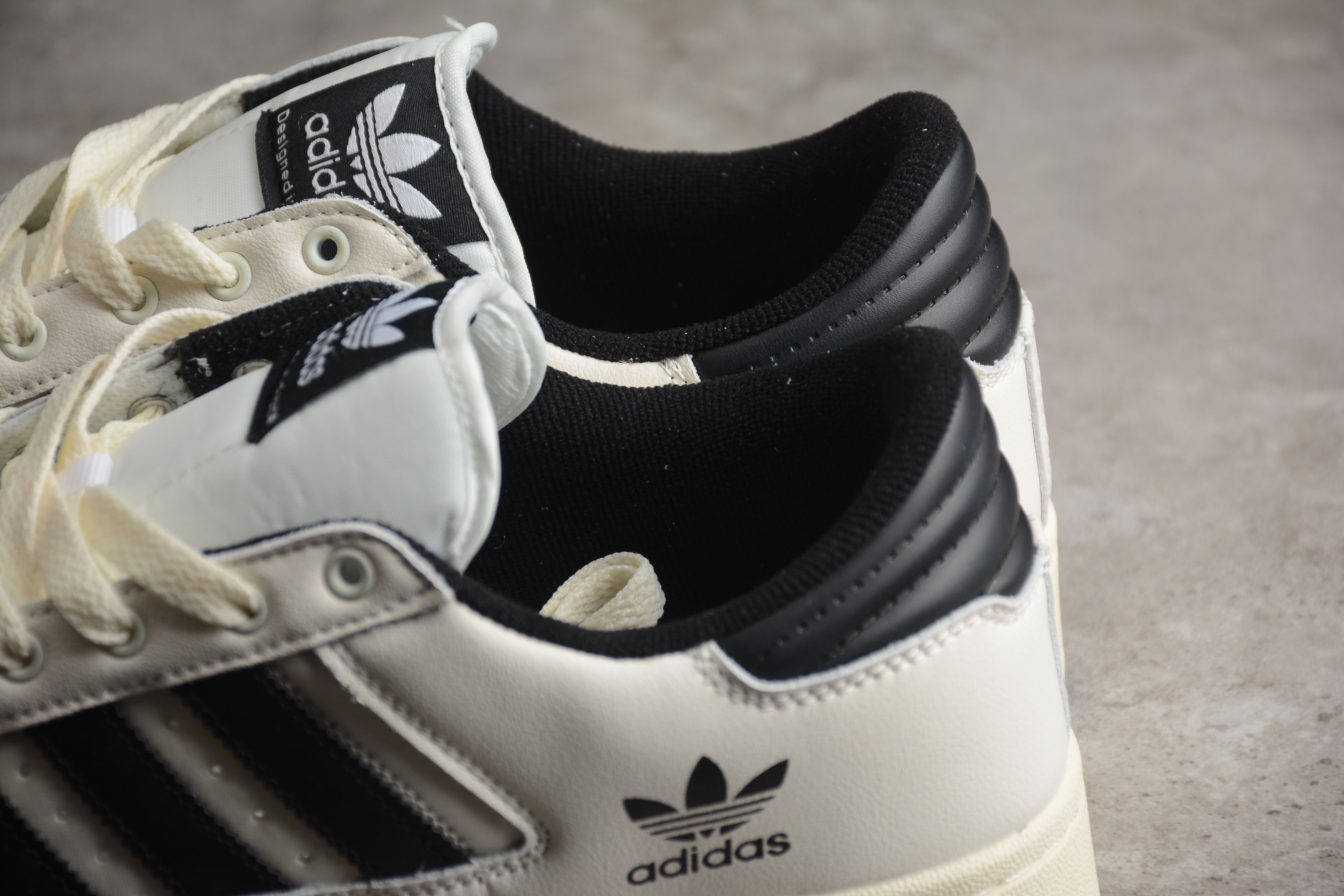 adidasUnisex Continental 85 Low - White