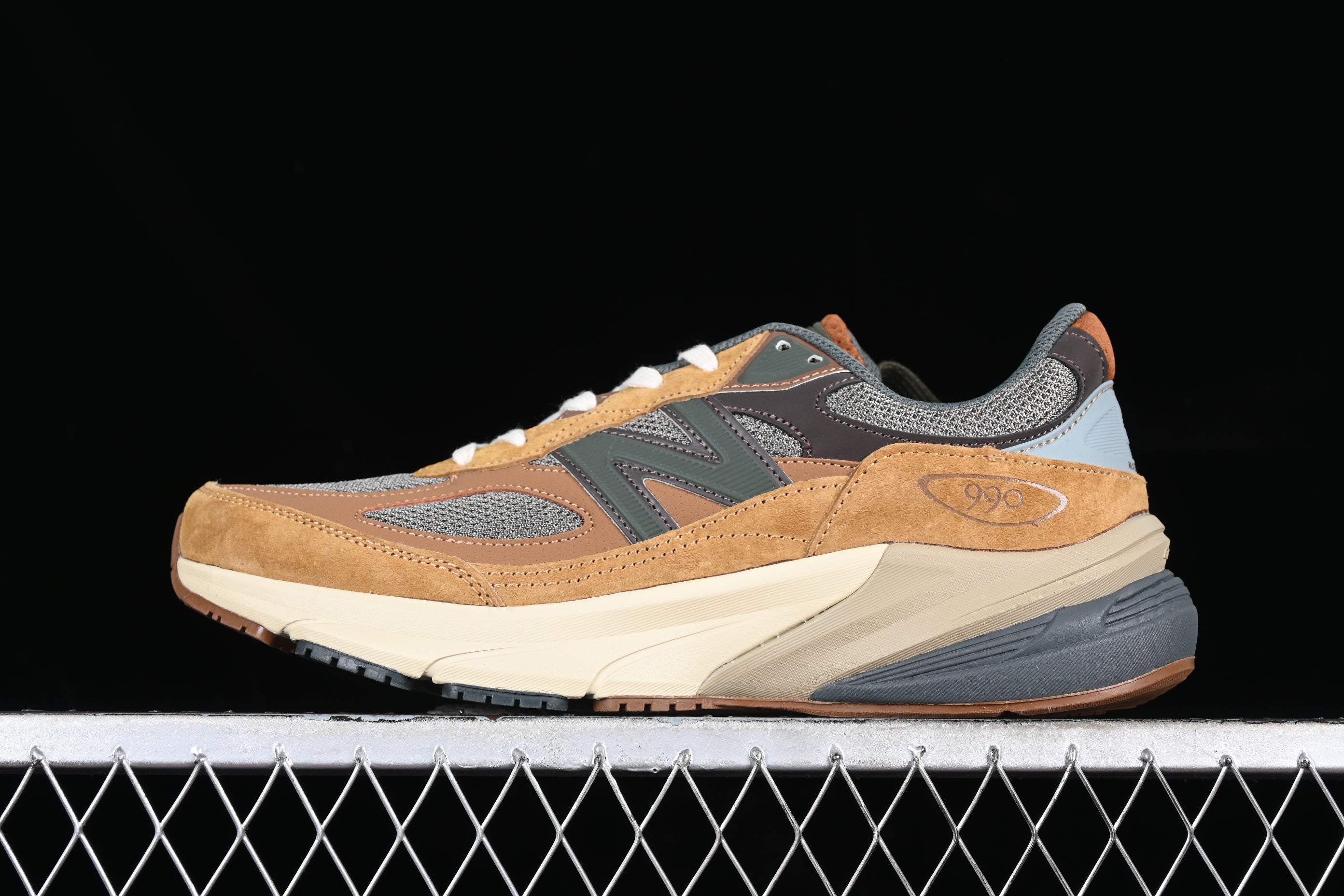New Balance 990 - Carhartt WIP