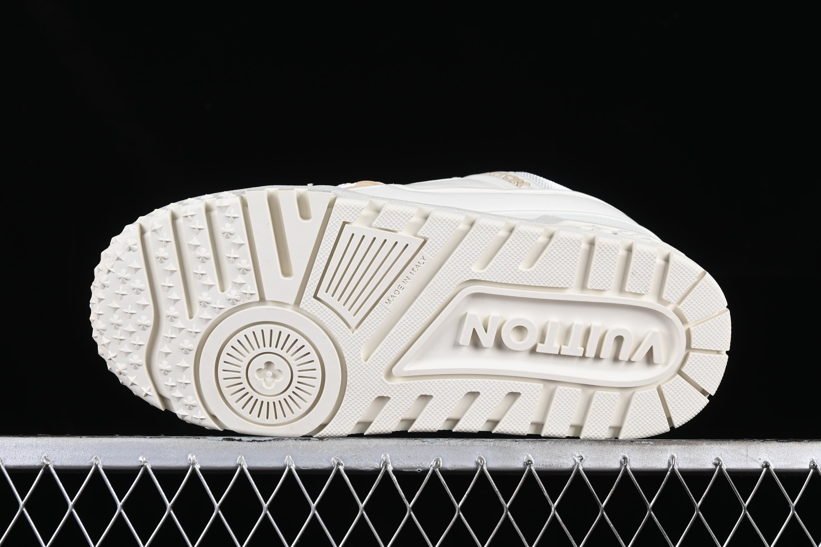 Louis Vuitton Trainer Maxi - White