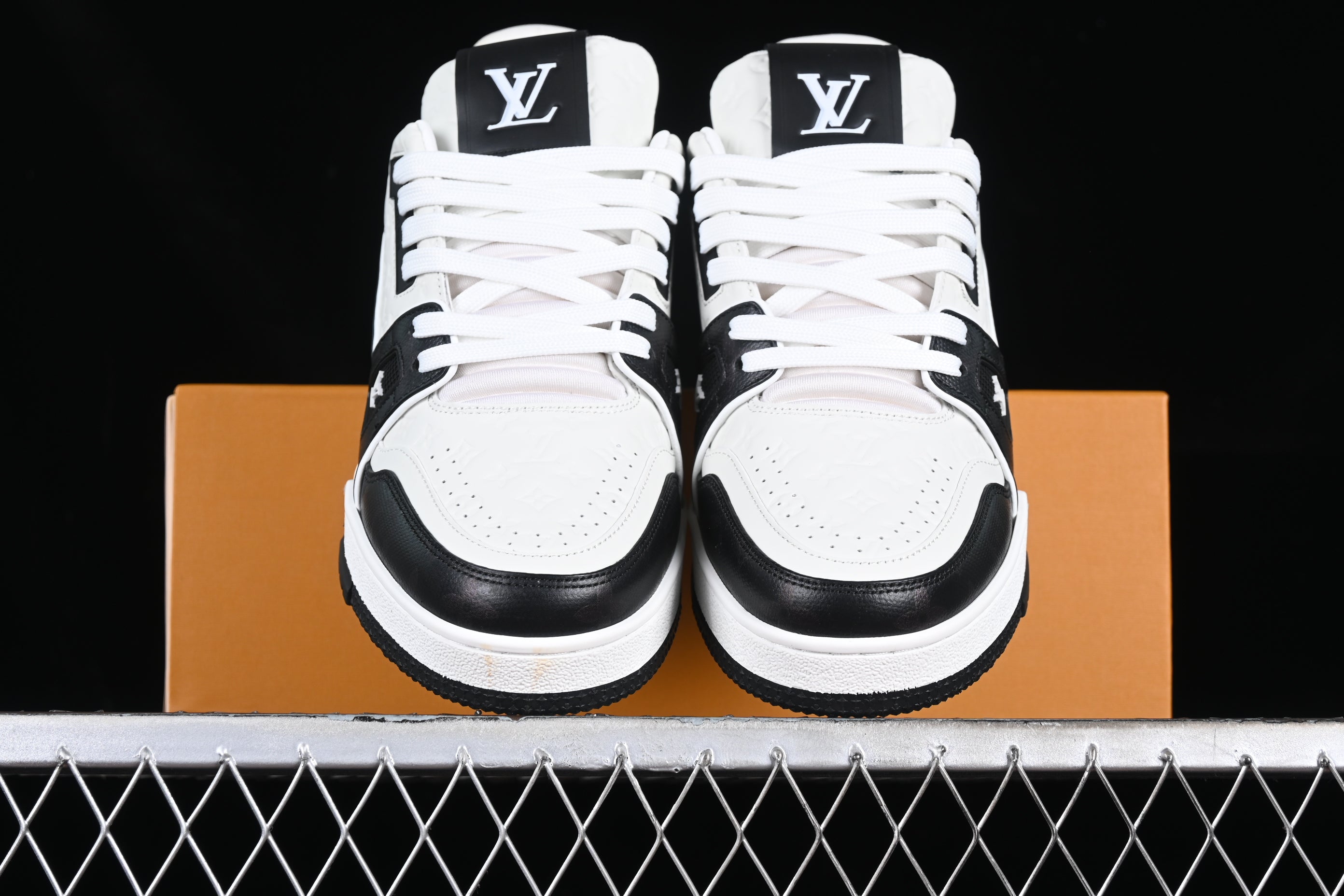 LouisVuitton Trainer 54 Signature - Black