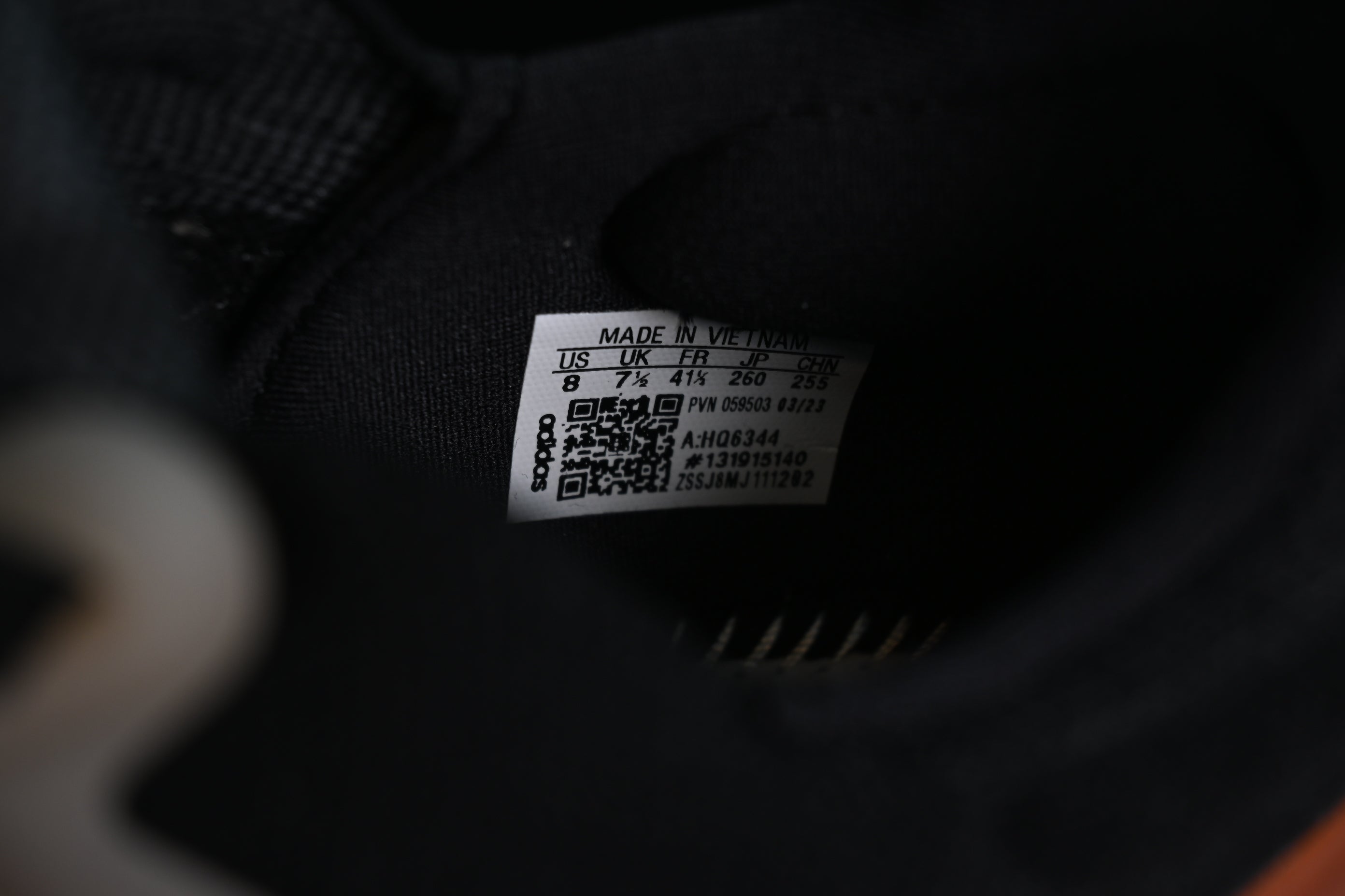 adidasUnisex Ultra Boost 23 - Light