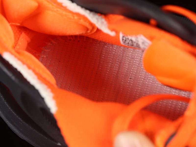 adifom Q - Black/Orange