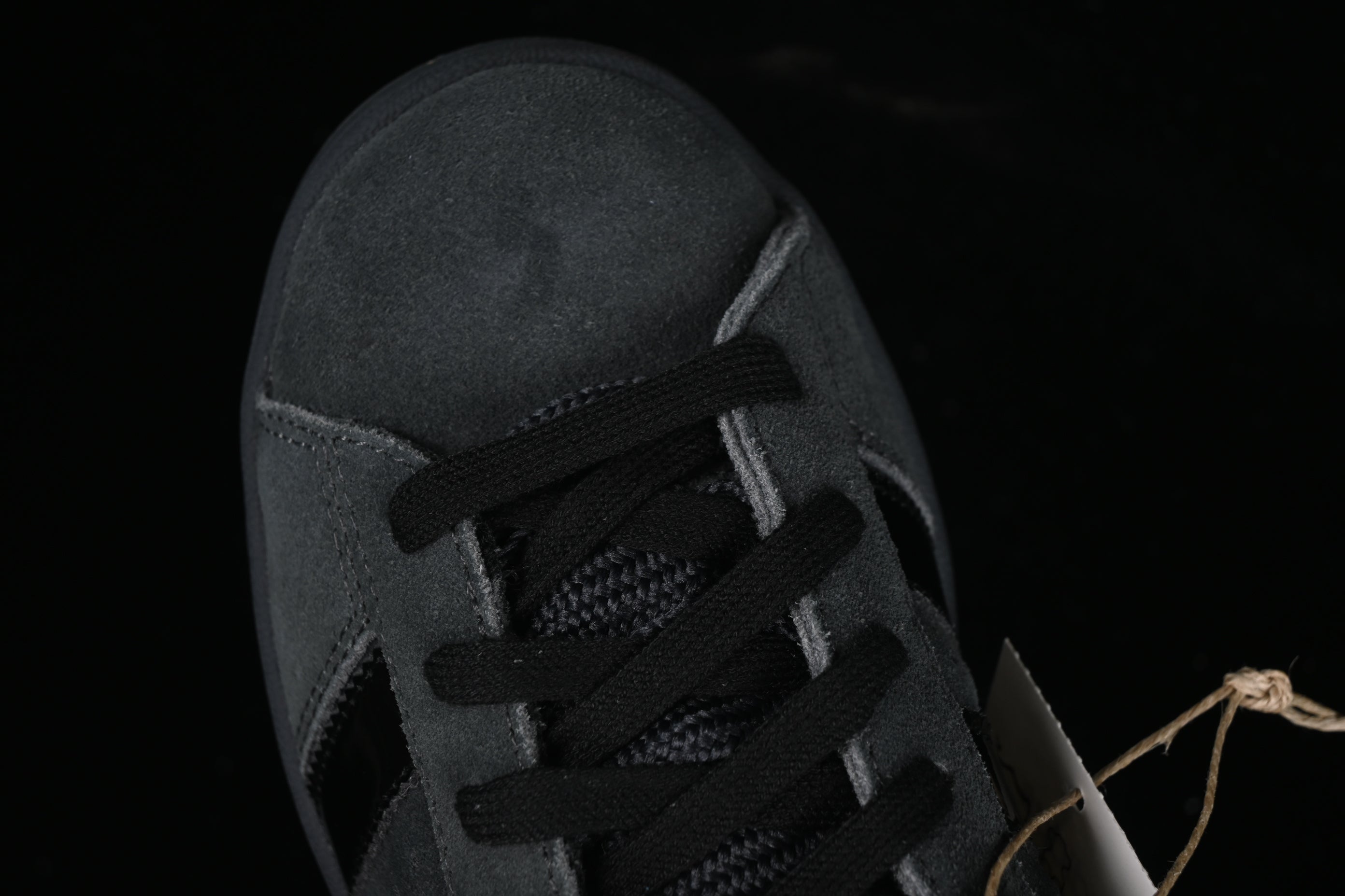 adidasUnisex Campus 00s - Carbon Black