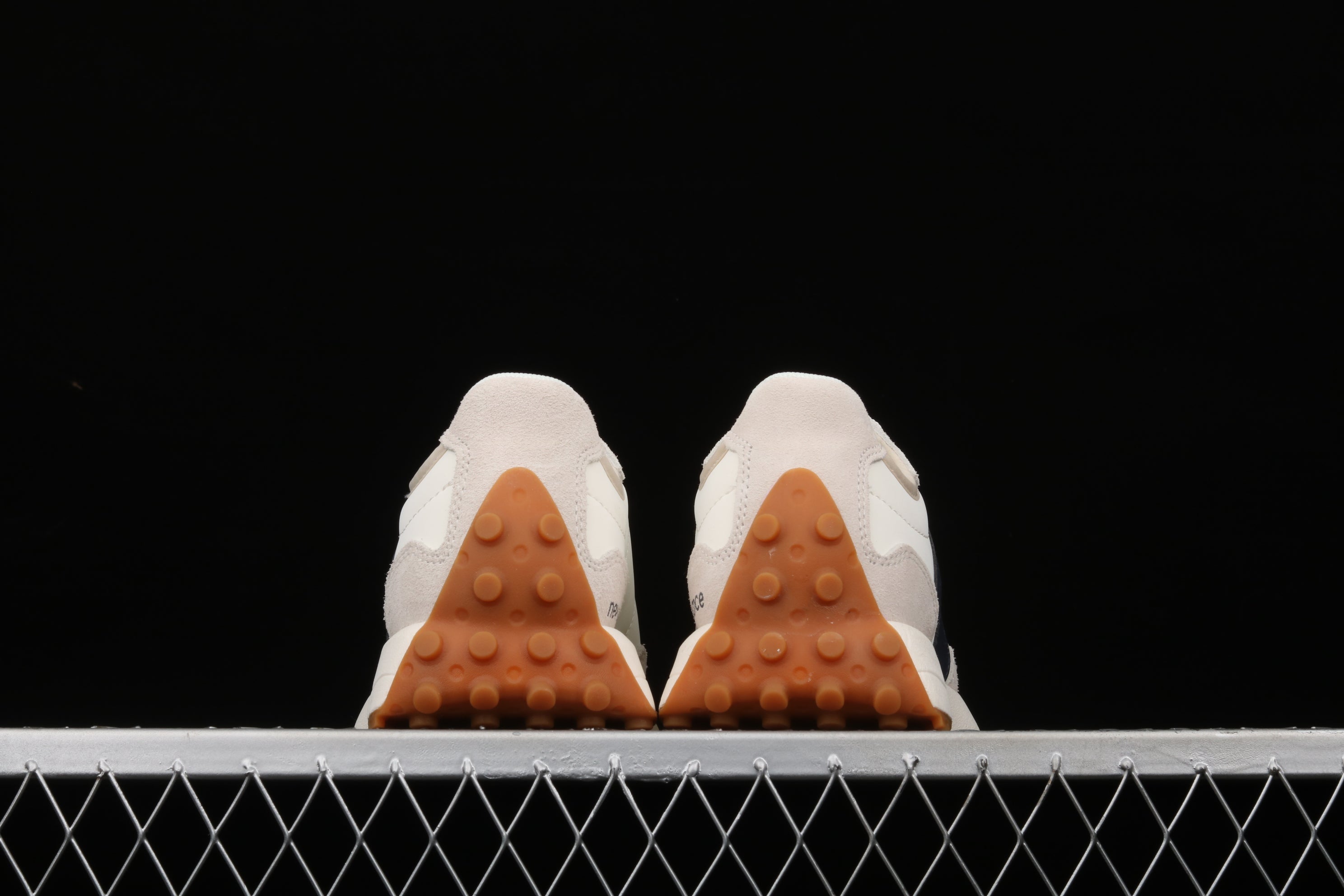 New Balance 327 - White