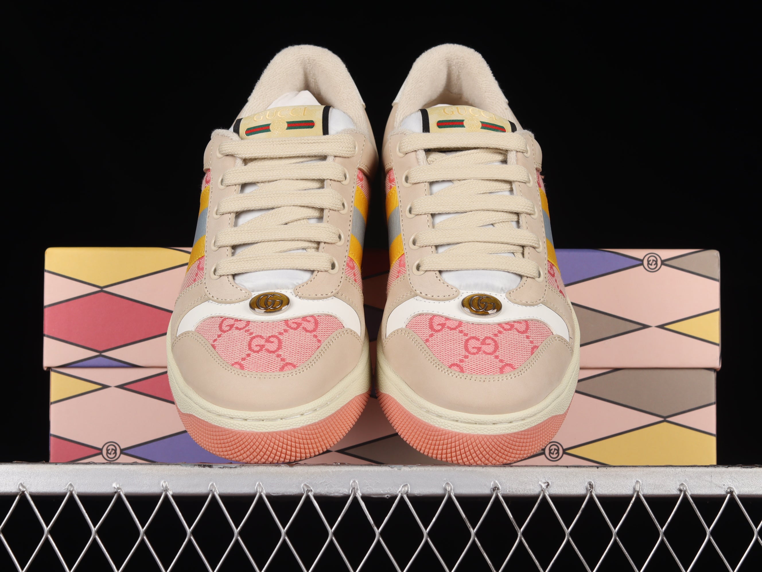 WMNSGucci GG screener - trimmed canvas