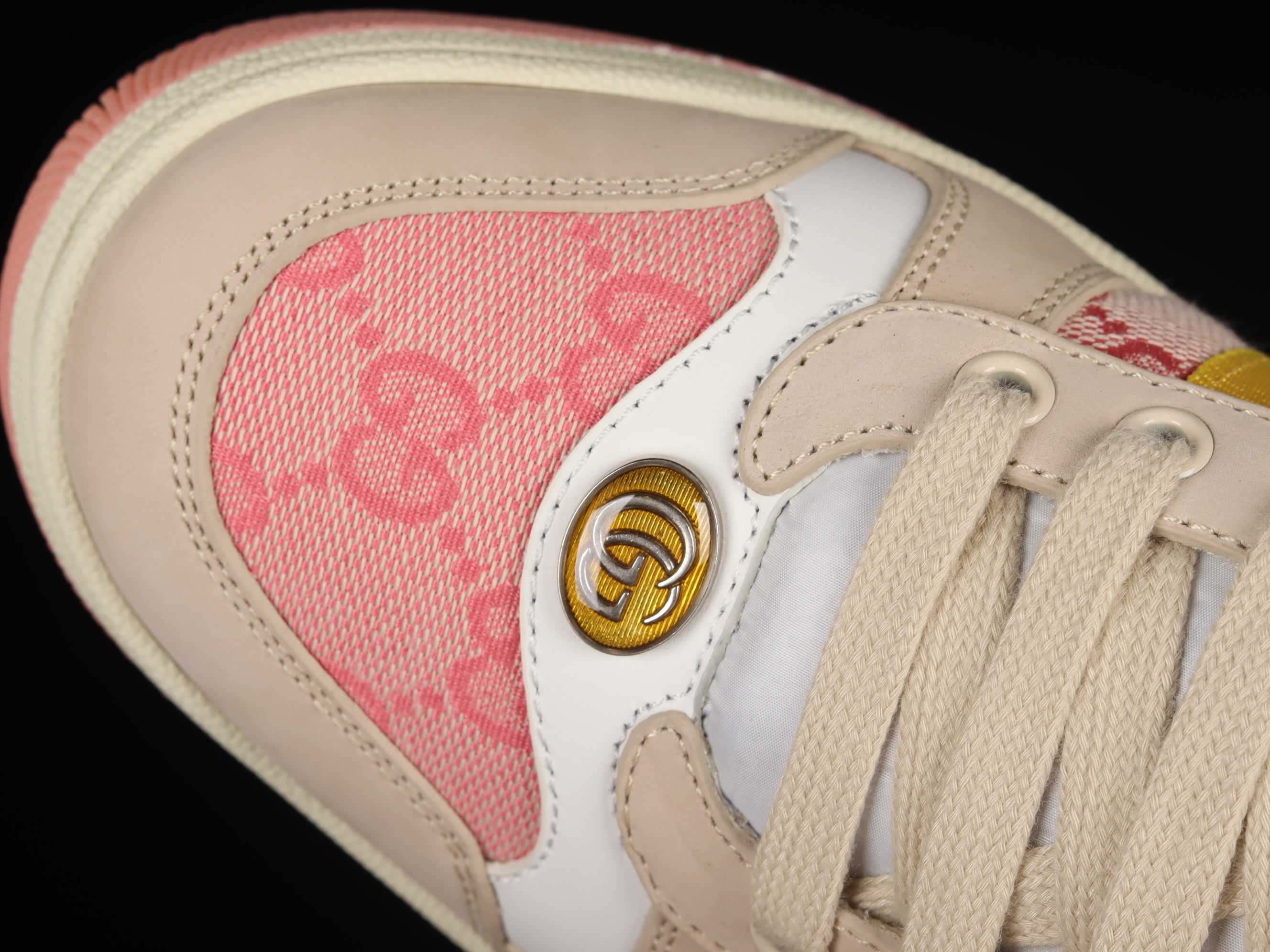 WMNSGucci GG screener - trimmed canvas
