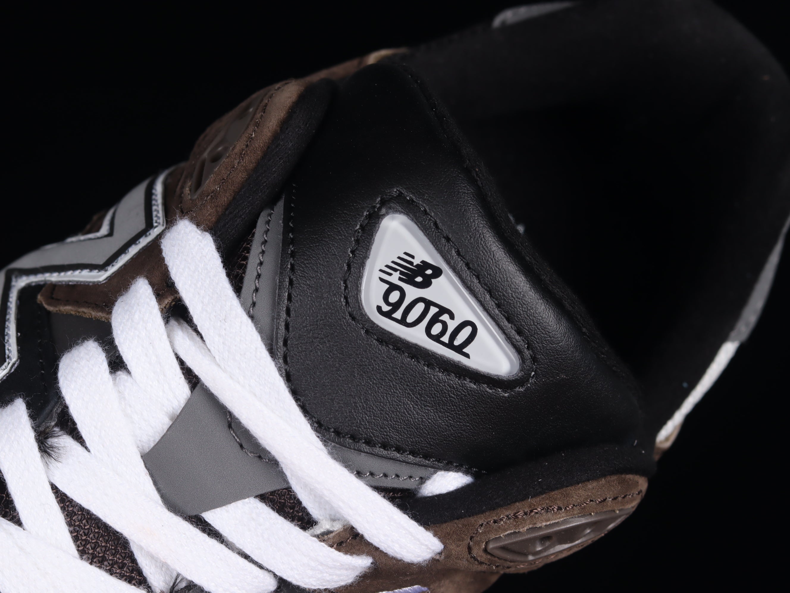 New Balance 9060 - Dark Brown