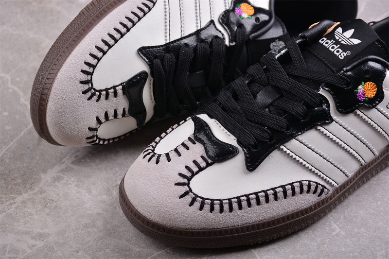 adidasUnisex Samba - Off White Muertos