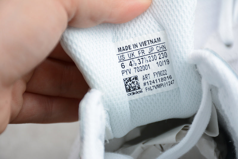 adidasUnisex Superstar - Pride