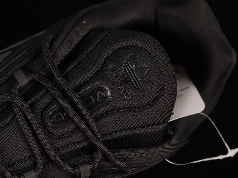 adidasUnisex Ozelia - Triple Black