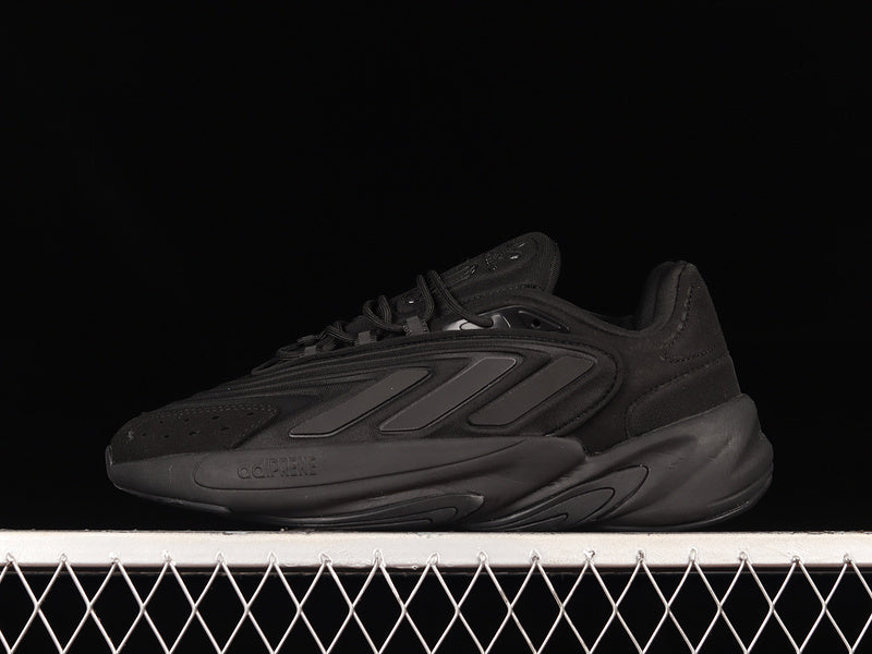 adidasUnisex Ozelia - Triple Black