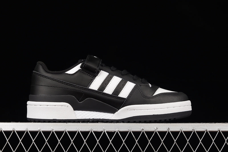 adidasUnisex Forum Low - Panda