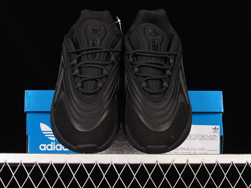 adidasUnisex Ozelia - Triple Black