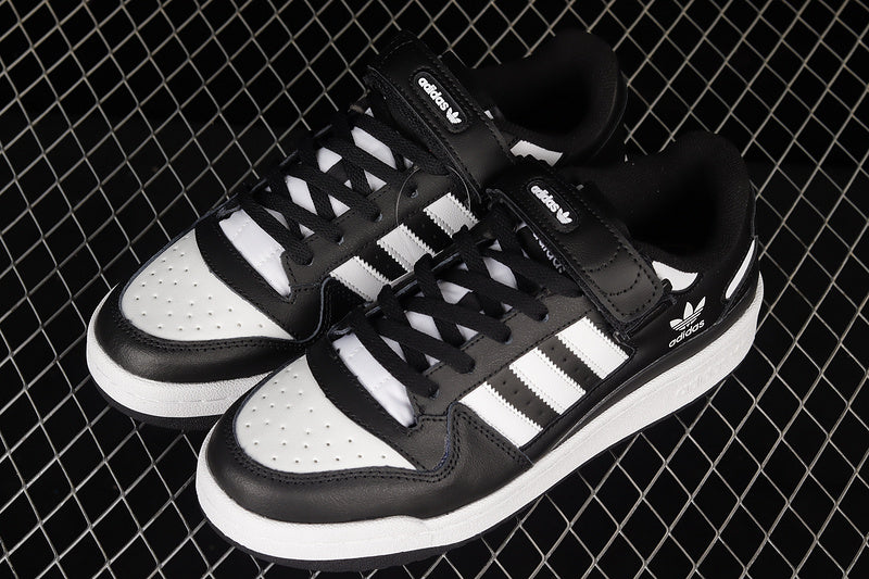 adidasUnisex Forum Low - Panda
