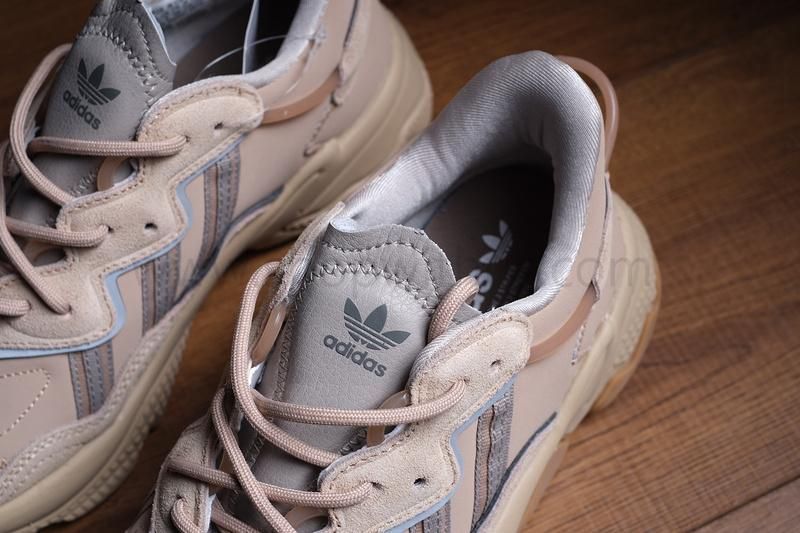 Ozweegoo - Beige