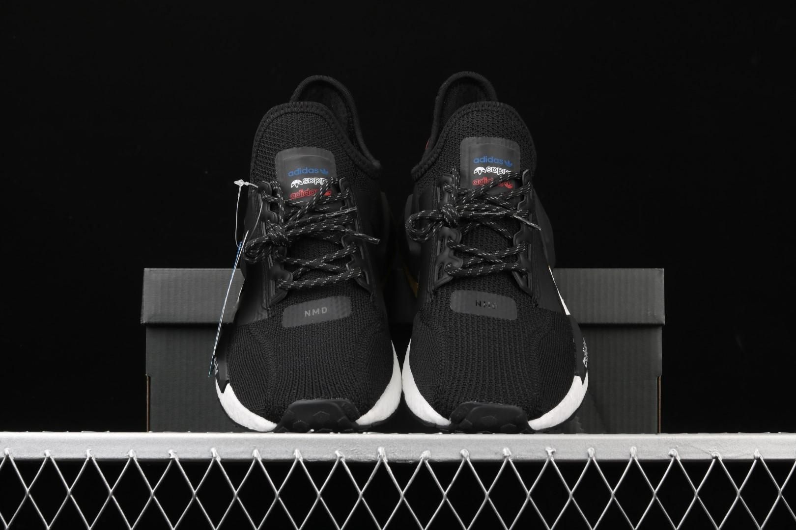 adidasUnisex NMD V2 - Core Black/Gold Metallic