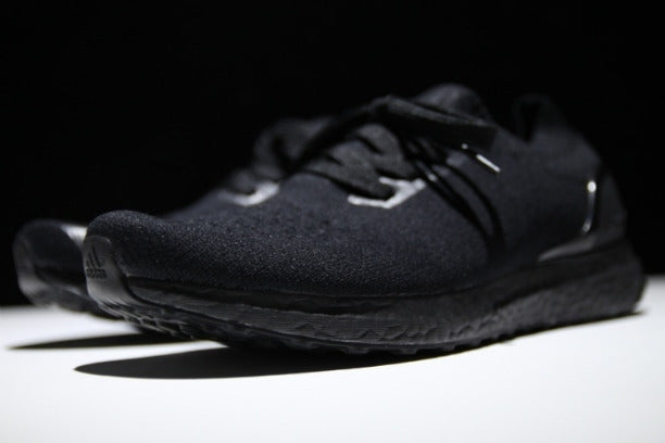 Ultra Boost Uncaged - Triple Black