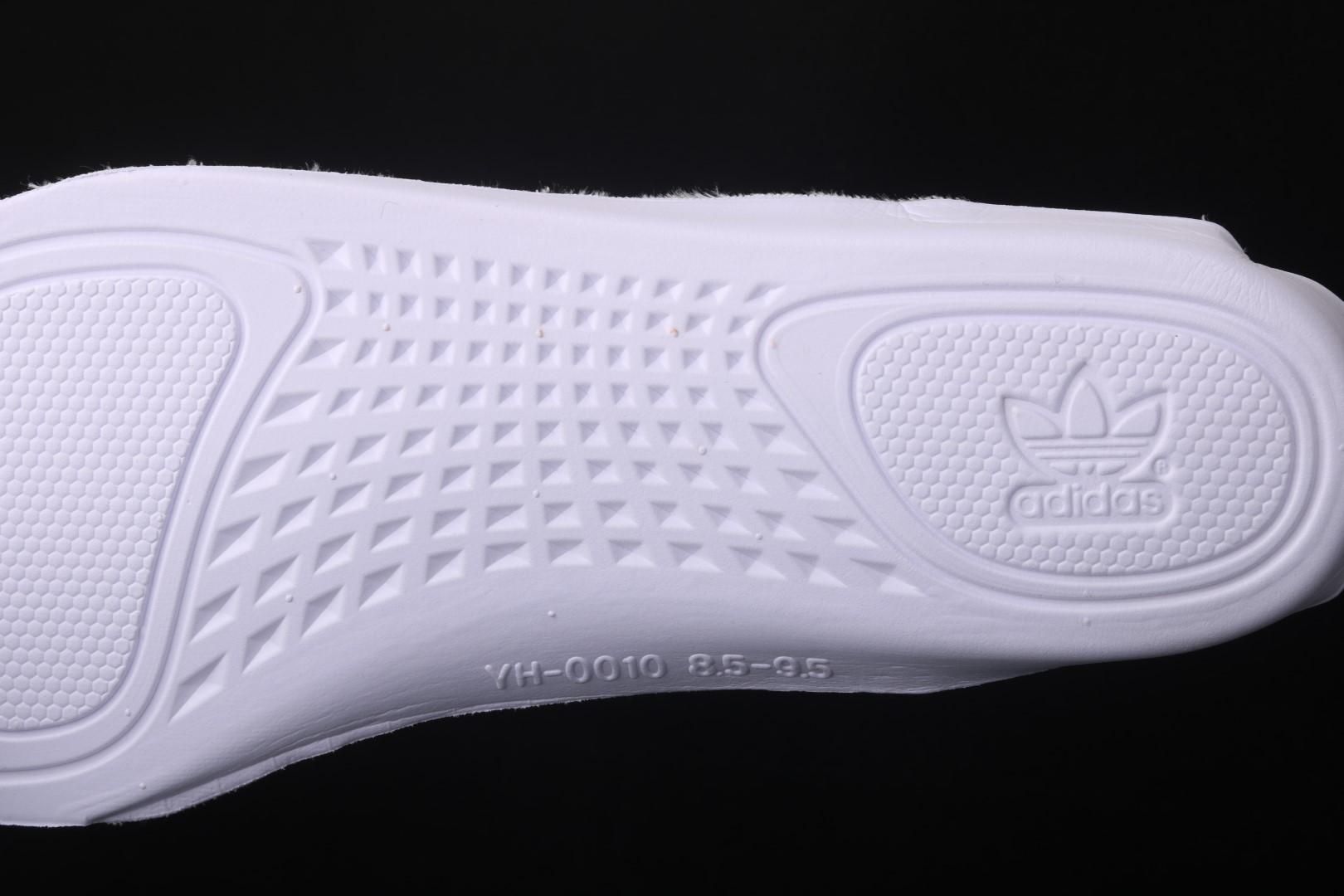 adidasUnisex Yeezy Boost 350 V2 - Yeshaya (Reflective)
