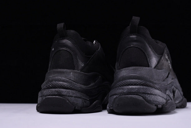 BalenciagaUnisex Vintage Triple S Trainers - Triple Black Distressed