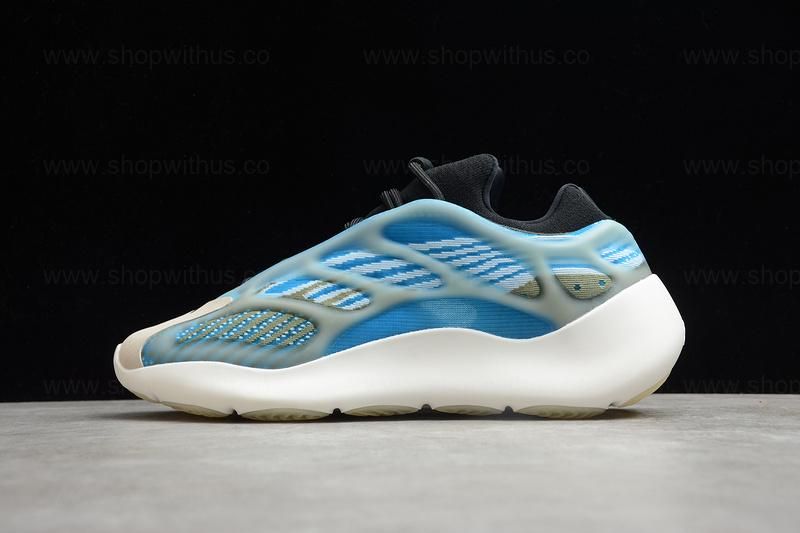 YEEZY 700 V3 - Azareth
