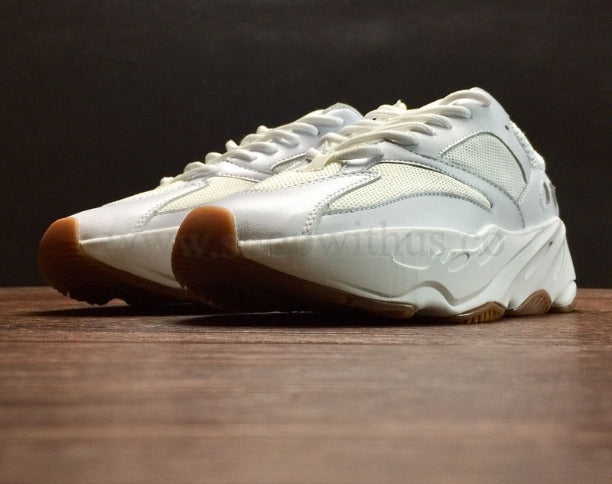 YEEZY Boost 700 - White/Gum