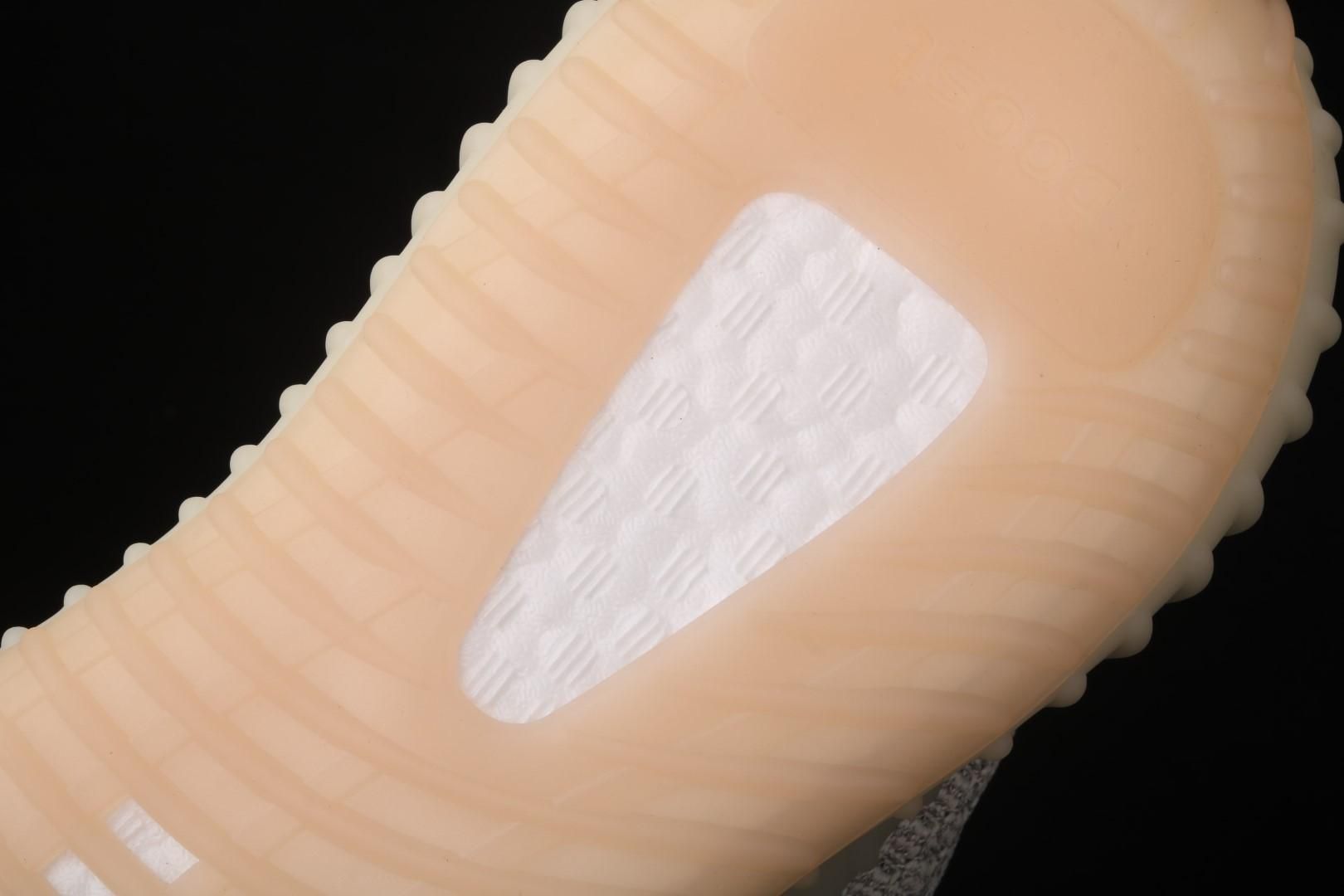 adidasUnisex Yeezy Boost 350 V2 - Lundmark