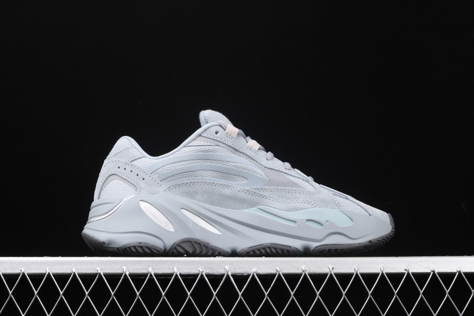 adidasUnisex Yeezy Boost 700 - Hospital Blue