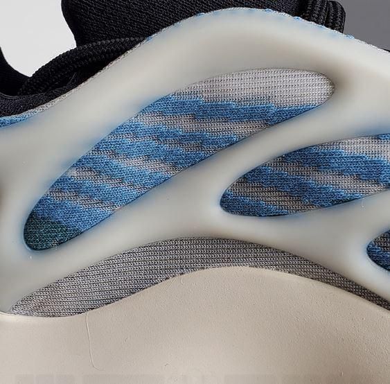 Yeezy 700 V3 - Kyanite