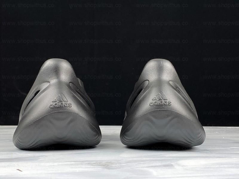 adidasYEEZY Foam Runner - ONYX