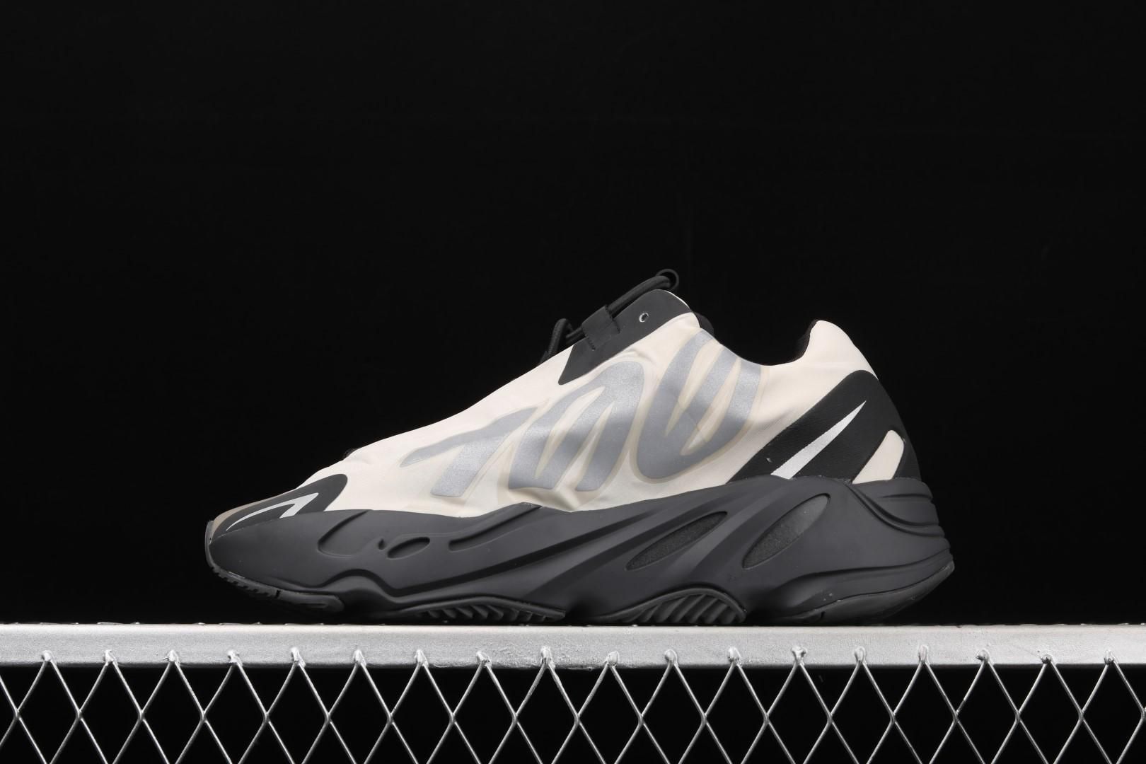 adidasUnisex Yeezy Boost 700 MNVN - Bone