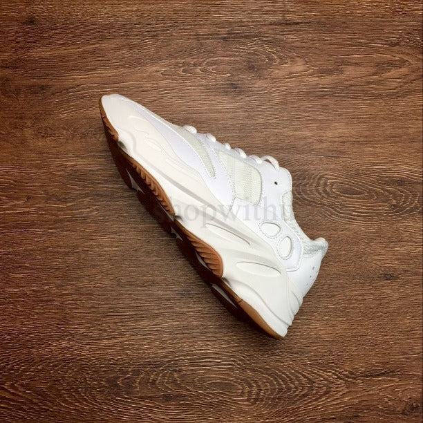 YEEZY Boost 700 - White/Gum