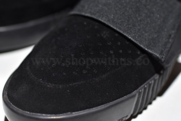 YEEZY Boost 750 - Triple Black