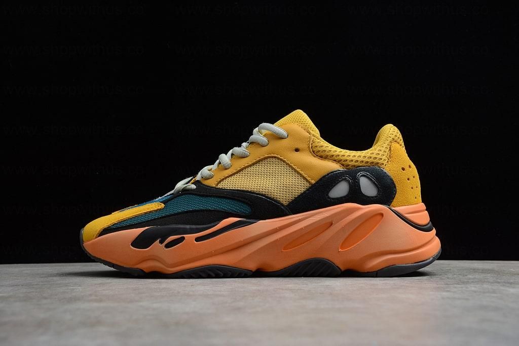 adidasUnisex YEEZY Boost 700 - Sun