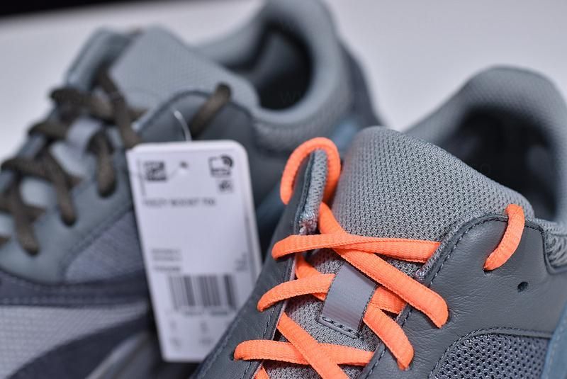 YEEZY Boost 700 -Teal Blue