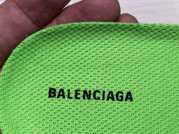 BalenciagaUnisex Triple S Clear Sole - Neon Green