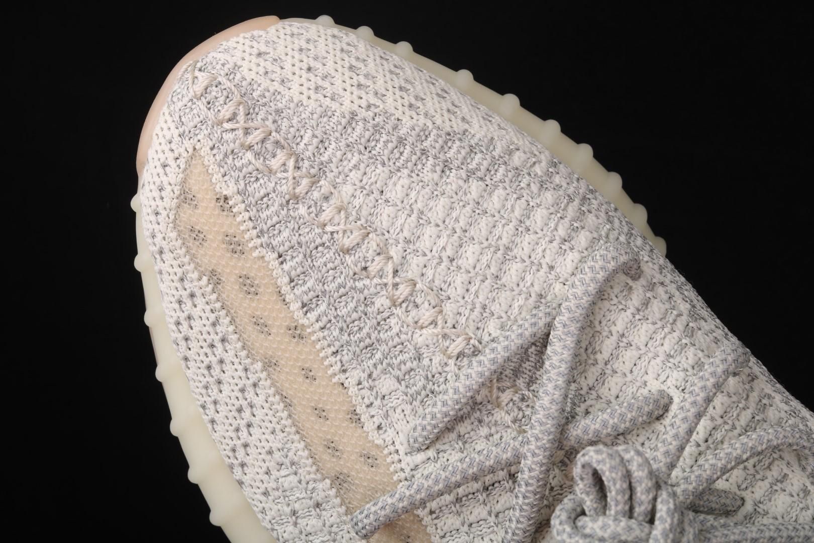 adidasUnisex Yeezy Boost 350 V2 - Lundmark