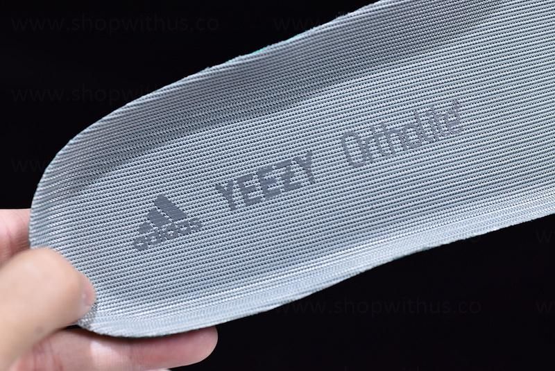 YEEZY Boost 700 -Teal Blue