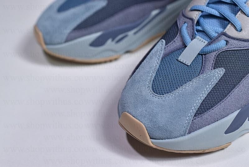 adidasYEEZY Boost 700 - Carbon Blue