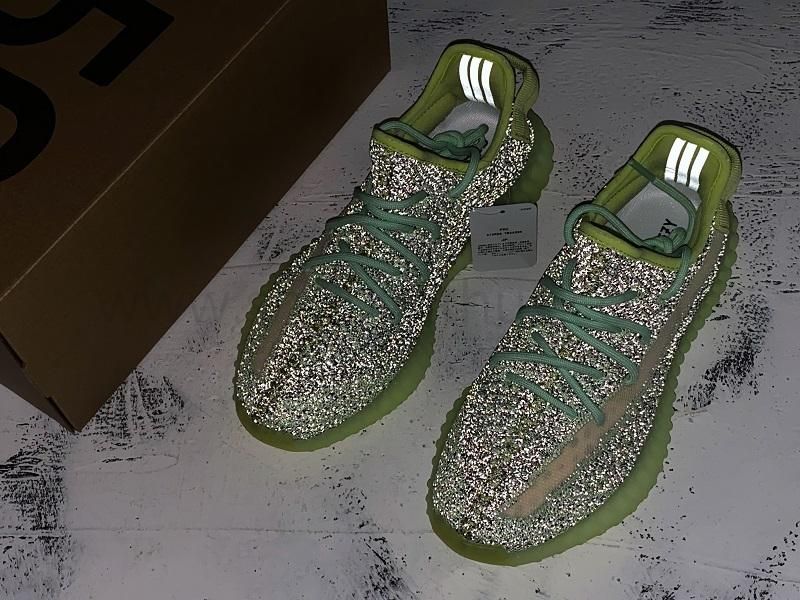 YEEZY Boost 350 V2 - Yeezreel