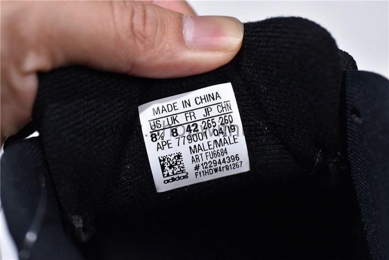 YEEZY Boost 700 V2 - Vanta
