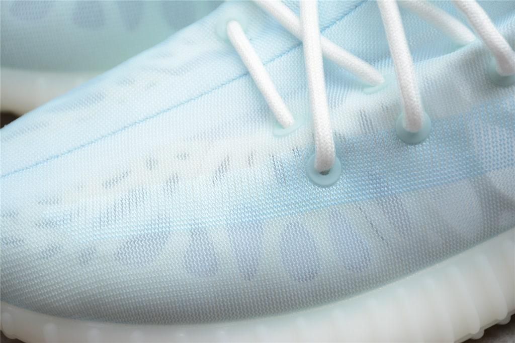 YEEZY Boost 350 V2 - Mono Ice