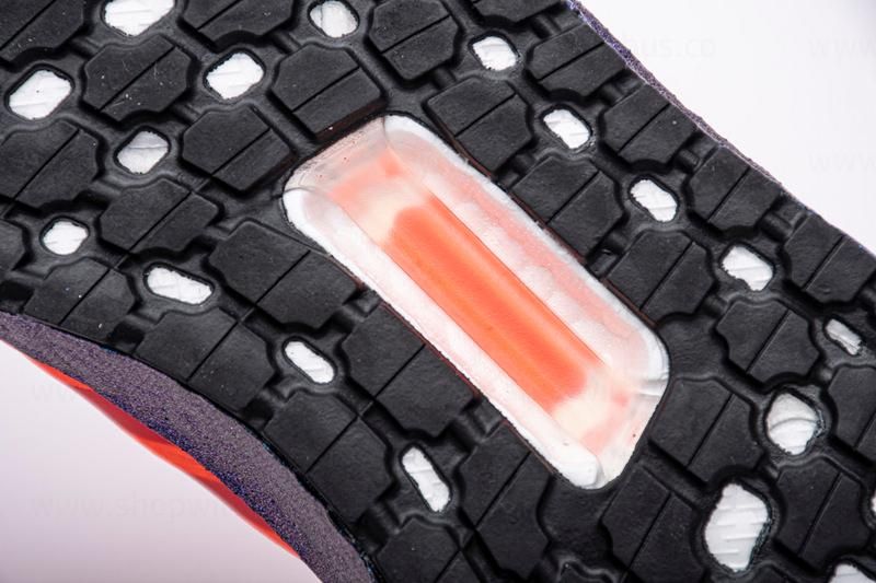 adidasUnisex Ultra Boost 2020 - Solar Red