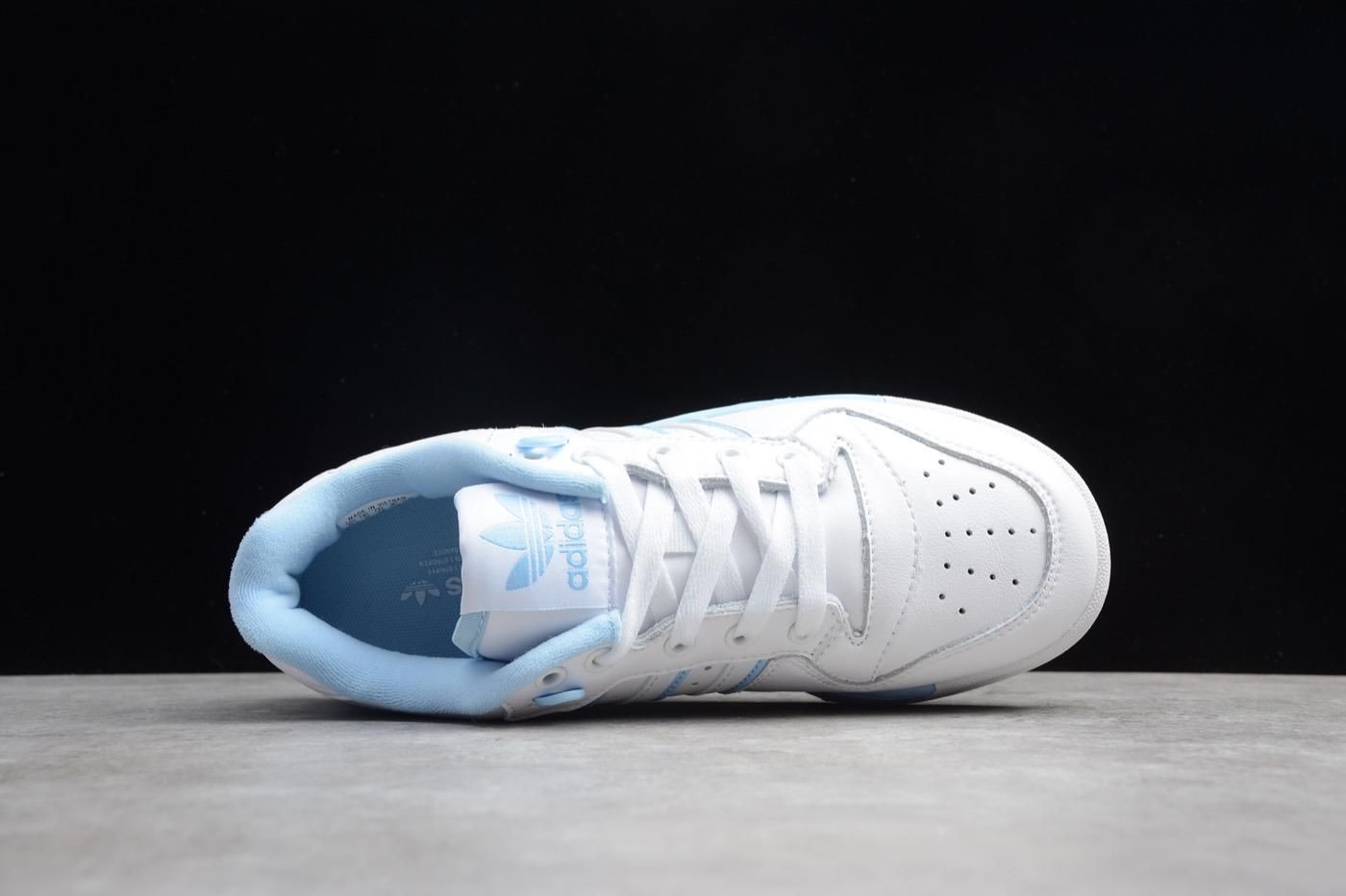 Rivalry Low - Cloud White/Glow Blue